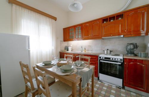 Selinia House | Selene house