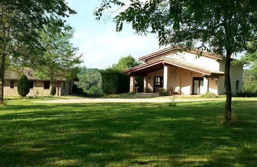 Sant Bartomeu del Grau Cottage | Self catering cottage La Cabanya del Permanyer for 10 people