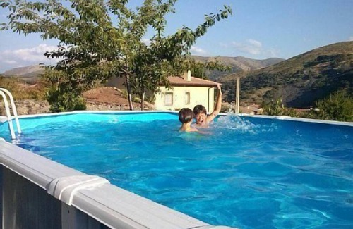 Navalperal de Tormes Cottage | Self catering La Tablilla y La Terraza for 8 people
