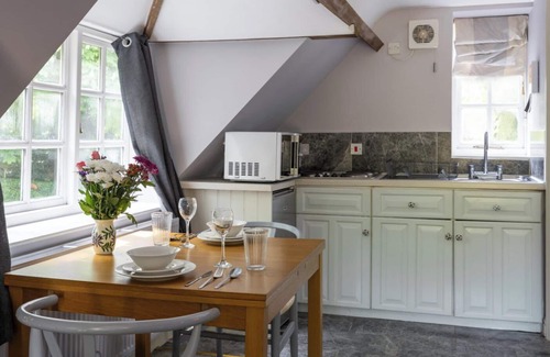Box Apartment | Self catered Coach House near Bath, sleep 4 with private entrance, marble bathroom, parking, Wifi