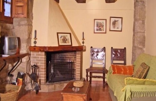 Horta de Sant Joan Cottage | Self catering El Trull de la Comanda for 8 people
