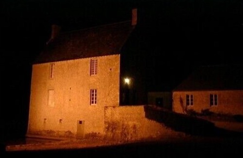 Mandeville-en-Bessin House | Self catering Gite in XVIth house near Bayeux and the Beaches for up to 10 pers