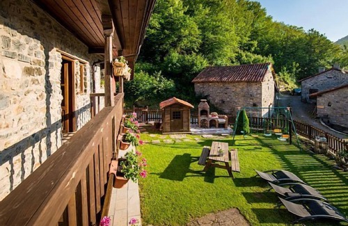Oseja de Sajambre Cottage | Self catering El Encanto del Valleval for 4 people