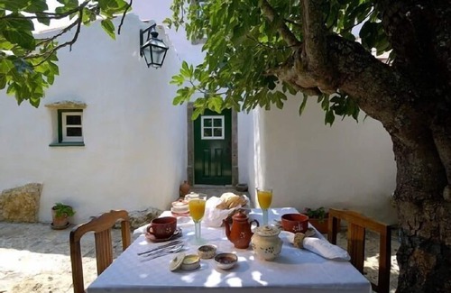 Aldeia da Mata Pequena Cottage | Self catering Aldeia da Mata Pequena, Turismo & Lazer, Lda for 4 people