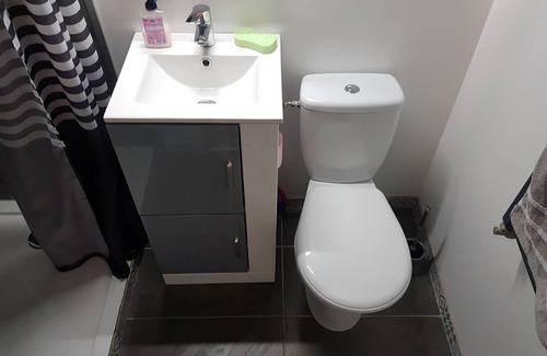 Saint-Nazaire House | Self-catering apartment for 1 to 5 travellers, equipped with 4 beds