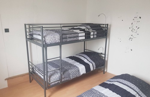 Saint-Nazaire House | Self-catering apartment for 1 to 5 travellers, equipped with 4 beds