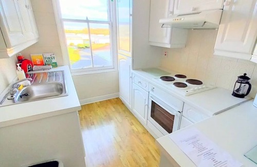 Prestwick Bed & Breakfast | Self Catering Apartment (South Wing) at St Andrews House Prestwick sleeps 5nn
