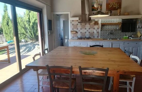 Vilamaniscle Cottage | Self catering Cal Sisco for 15 people