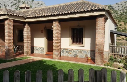 Benaojan Ski Chalet | Self catering Casitas Cueva del Gato for 4 people