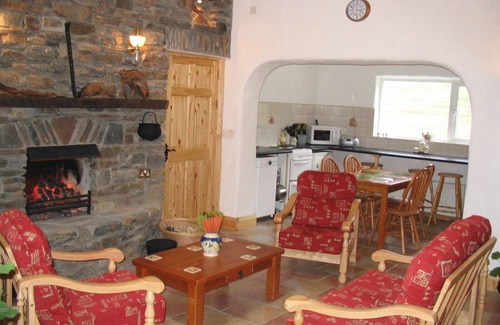 Recess Cottage | SELF CATERING COTTAGE IN PICTURESQUE INAGH VALLEY, Recess, CONNEMARA, With Wi-Fi