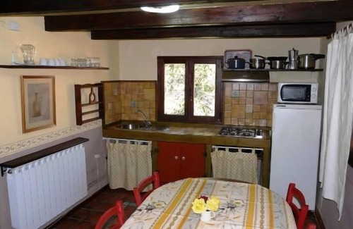 Navalsaz Cottage | Self catering cottage La Colmena for 6 people