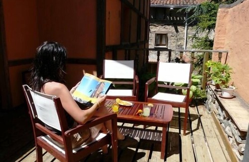 Navalsaz Cottage | Self catering cottage La Colmena for 6 people