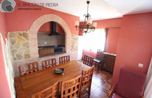 Enguidanos Apartment | Self catering El Rincon de Piedra for 8 people