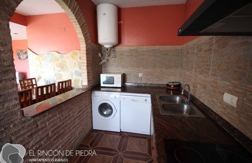 Enguidanos Apartment | Self catering El Rincon de Piedra for 8 people