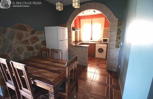 Enguidanos Apartment | Self catering El Rincon de Piedra for 4 people