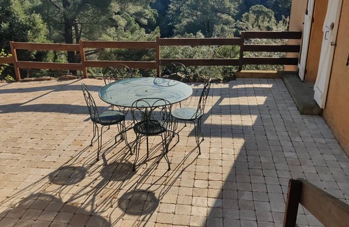 Lieuran-Cabrieres House | Self-catering cottage near Lac du Salagou