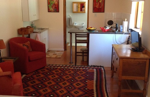 Pinelands Cottage | Self-Catering Garden Flat