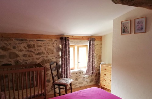 Saint-Benoit Cottage | Self catering La Roumaude for 6 people