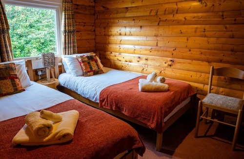 Duirinish Cabin | Self-Catering log cabin near Plockton and the Isle of Skye secluded, well equipped and dog friendly.