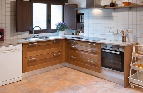 Olot Cottage | Self catering Mas Tossols for 9 people