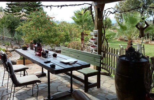 Tarifa Ski Chalet | Self-catering, ocean views, walk to beaches. BBQs, secure parking, set in nature