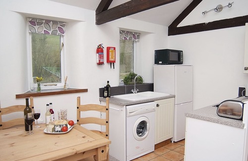 Trewen Cottage | Self Catering Rural Farm Cottage + Heated Pool Cornwall