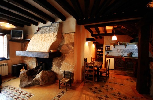 Bermellar Cottage | Self catering rural Pride for 14 people