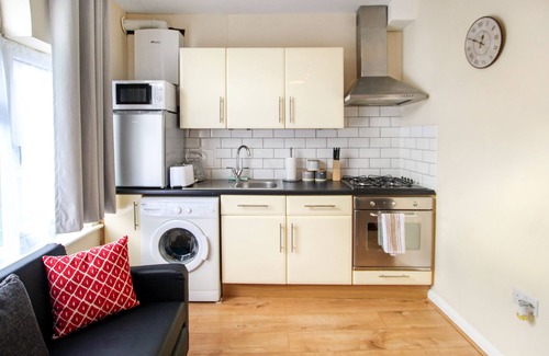 High Wycombe Apartment | Self-contained 1 bed apartment Town Center High Wycombe