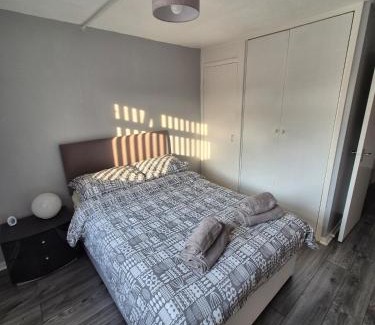 Kirkdale Apartment | Self-contained 1 bedroom flat
