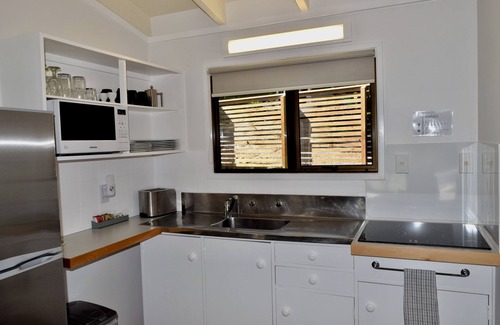 Amodeo Bay RV Rental | Self-Contained 2-bedroom Unit in stunning Amodeo Bay. Views to the Ocean