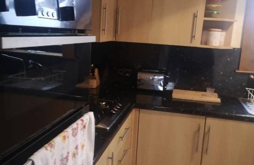 Galston House | Self Contained 2 Bedrooms House Free Parking