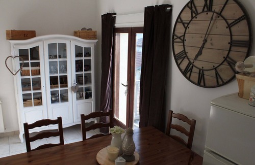 Ondres House | Self-contained accommodation on the first floor of a house - garden, terrace, 2km from the beach