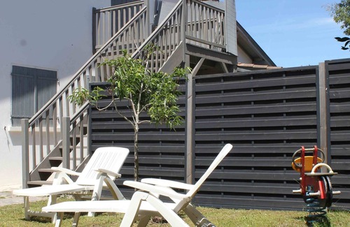 Ondres House | Self-contained accommodation on the first floor of a house - garden, terrace, 2km from the beach