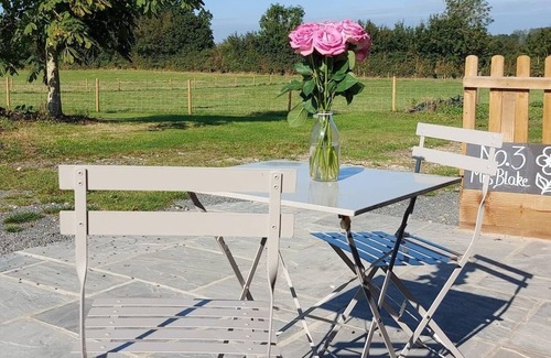 Howlett End House | Self contained and self catering annexe. Situated up a lovely quiet country lane
