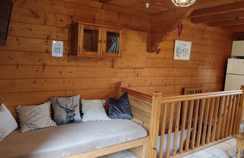 Les Orres Ski Chalet | Self-contained apartment in chalet at the foot of the slopes, with lovely south-facing terrace