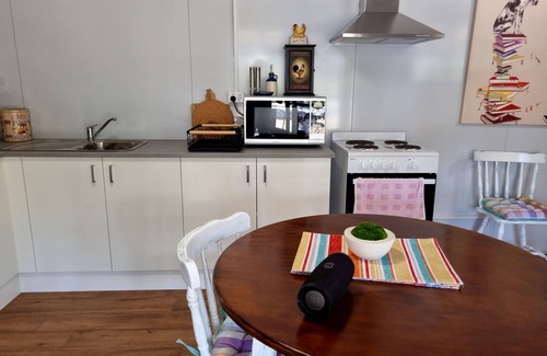 Huntly Cottage | Self Contained Country Cottage - semi rural property PET and child Friendly