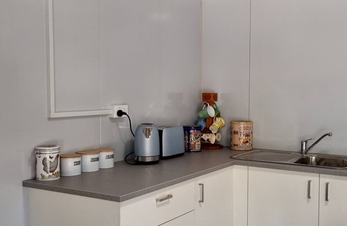 Huntly Cottage | Self Contained Country Cottage - semi rural property PET and child Friendly