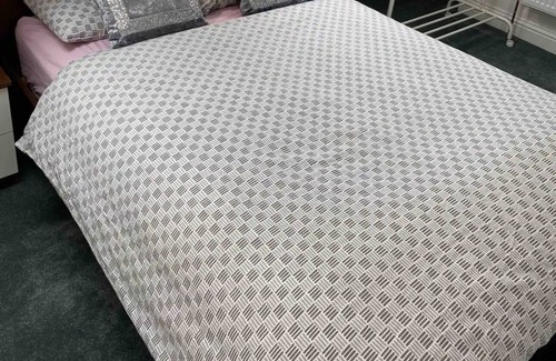 Leyton House | Self-contained flat with shared entrance and stairway