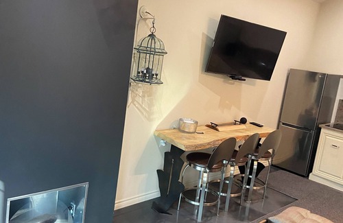 St. Mary's Apartment | Self-contained guest house in a picturesque town between London and Stratord ON
