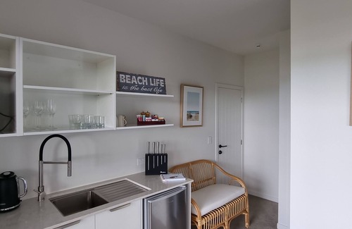 Russell Apartment | Self contained studio room with private entrance and stunning sea views