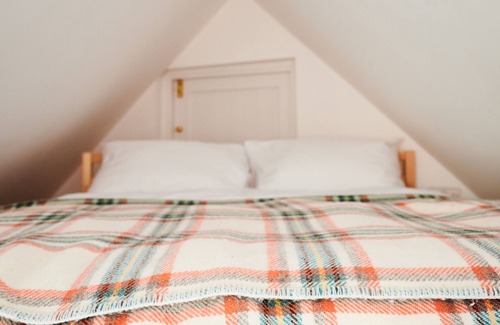 Lewes Apartment | Self-contained studio w/ terrace & parking in a quiet & central location