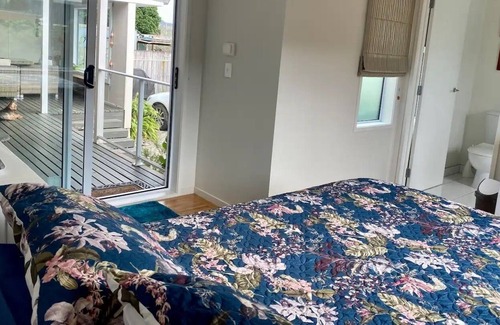 Kaiaua Apartment | Self Contained Studio w Ensuite