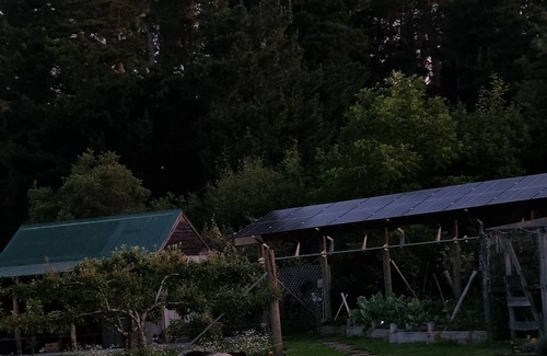 Waipara Cabin | Self contained tiny home, a short walk to the river, with great walks