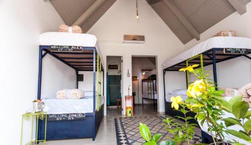 Las Escobas del Venado Hotel | Selina Playa Venao