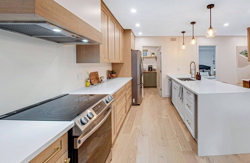 Saskatoon House | Selina's House - 2 Bed 2 Bath - Gordie Howe Arena - Beautiful Modern Build