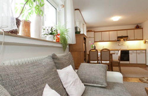 Sellerich Apartment | Sellerich Forest Hideaway