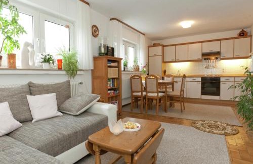Sellerich Apartment | Sellerich Forest Hideaway