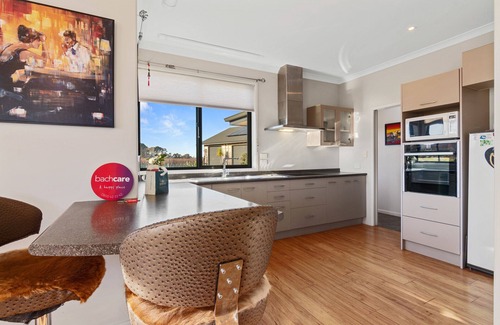 Spring Creek House | Selmes Sanctuary - Blenheim Holiday Home