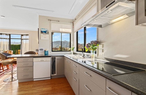 Spring Creek House | Selmes Sanctuary - Blenheim Holiday Home