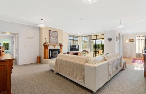 Blenheim House | Selmes Sanctuary - Blenheim Holiday Home
